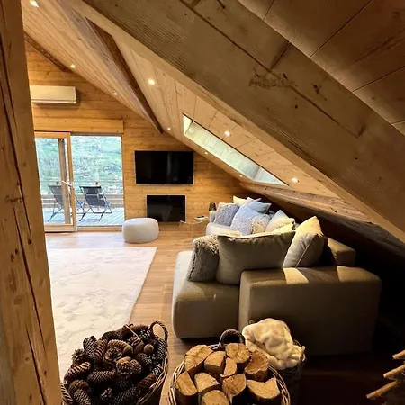 Splendide Style Classe 4 Etoiles, Terrasse Face A La Montagne 拉布雷斯