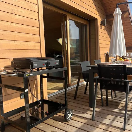 Splendide Style Classe 4 Etoiles, Terrasse Face A La Montagne 拉布雷斯